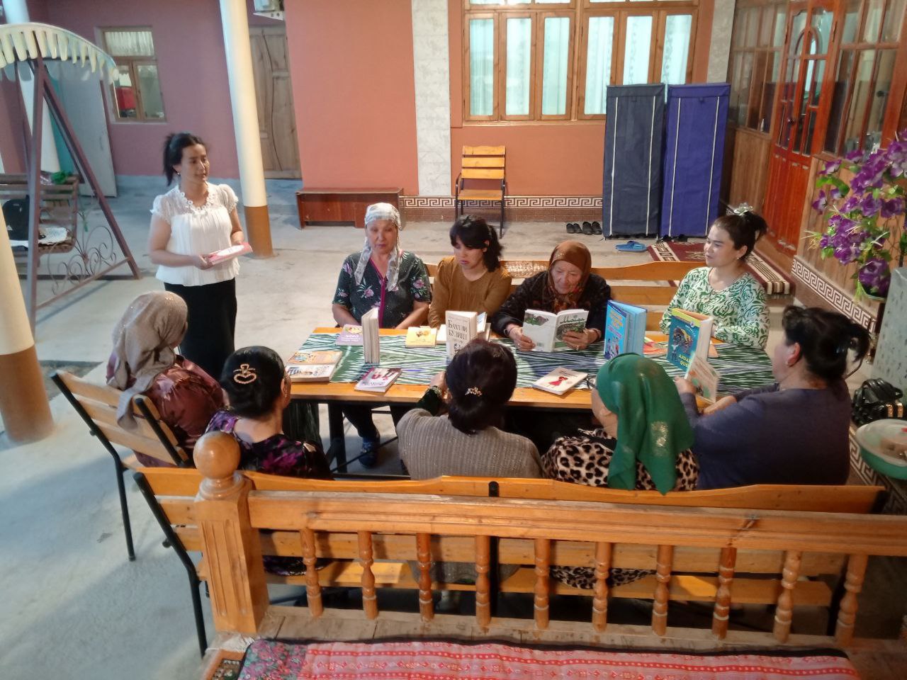 "Oqila onalar davrasi" nomli davra suhbati o'tkazildi.