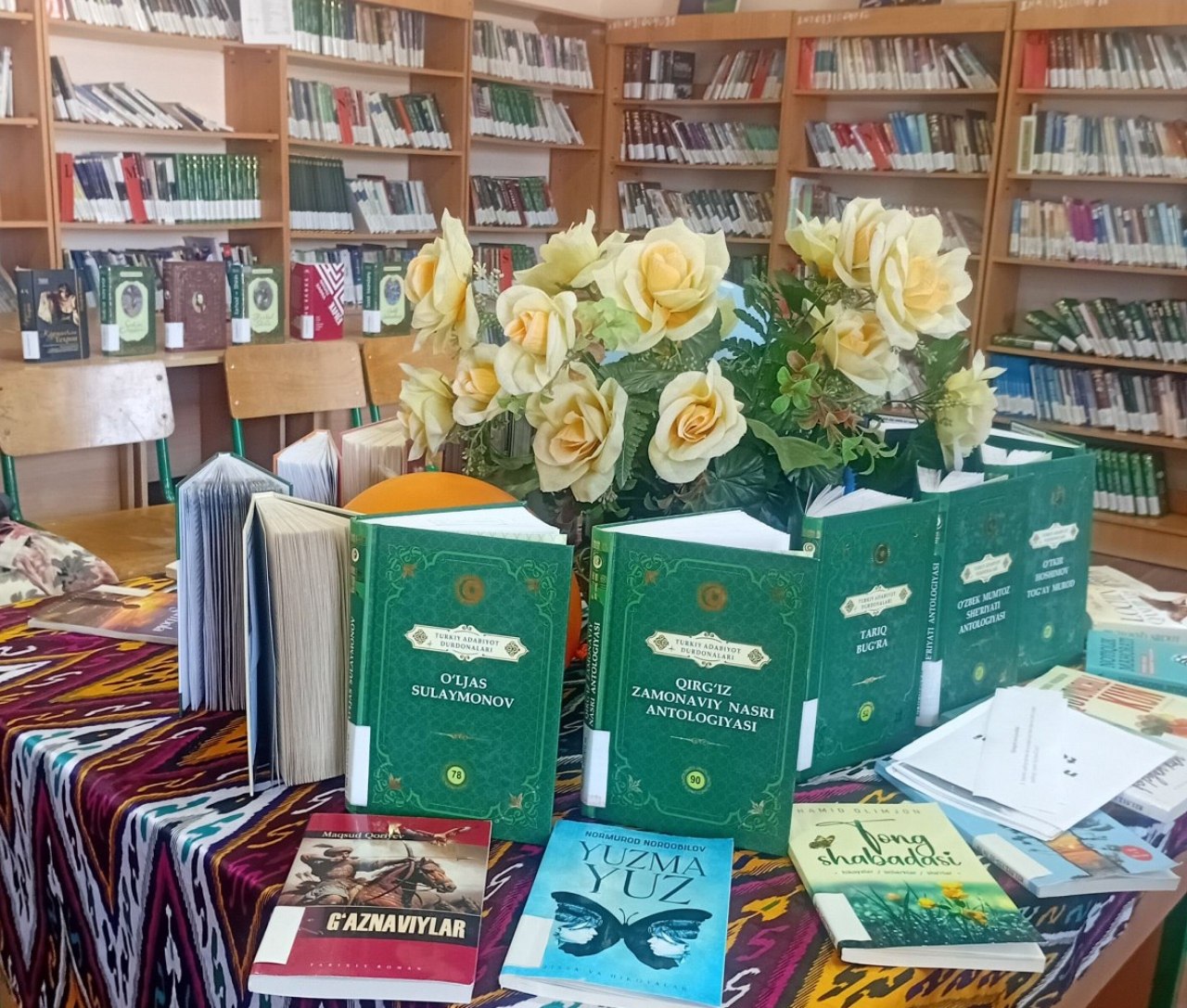 "Kitobxon ona millat ko'zgusi" nomli kitoblar ko'rgazmasi tashkil etildi.