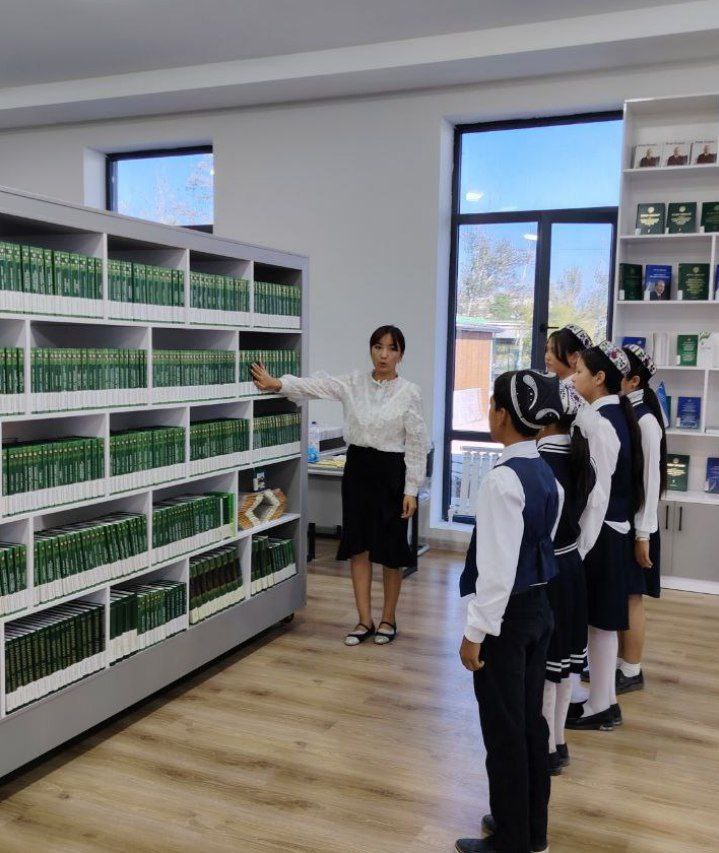 "Kutubxona ilm ziyo maskani" nomli sayohat tashkil qilindi.