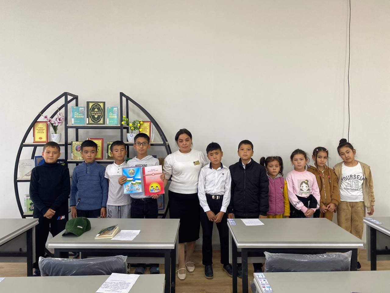 "O'zbek tili barchamizni birlashtiradi" mavzusida insholar tanlovi tashkil etildi.