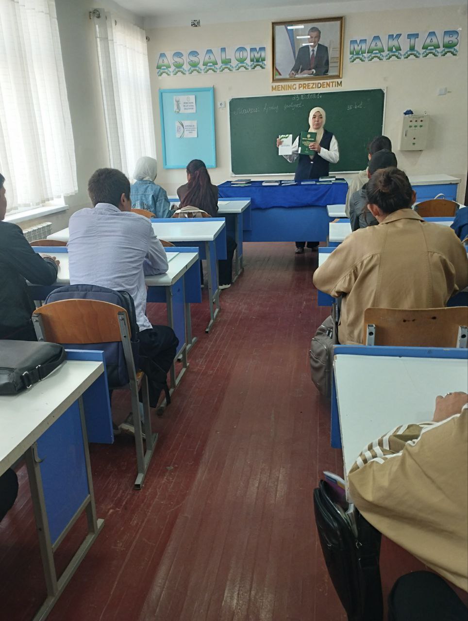 “Yoshlar va siyosiy faollik” mavzusida siyosiy soat tadbiri tashkil etildi.