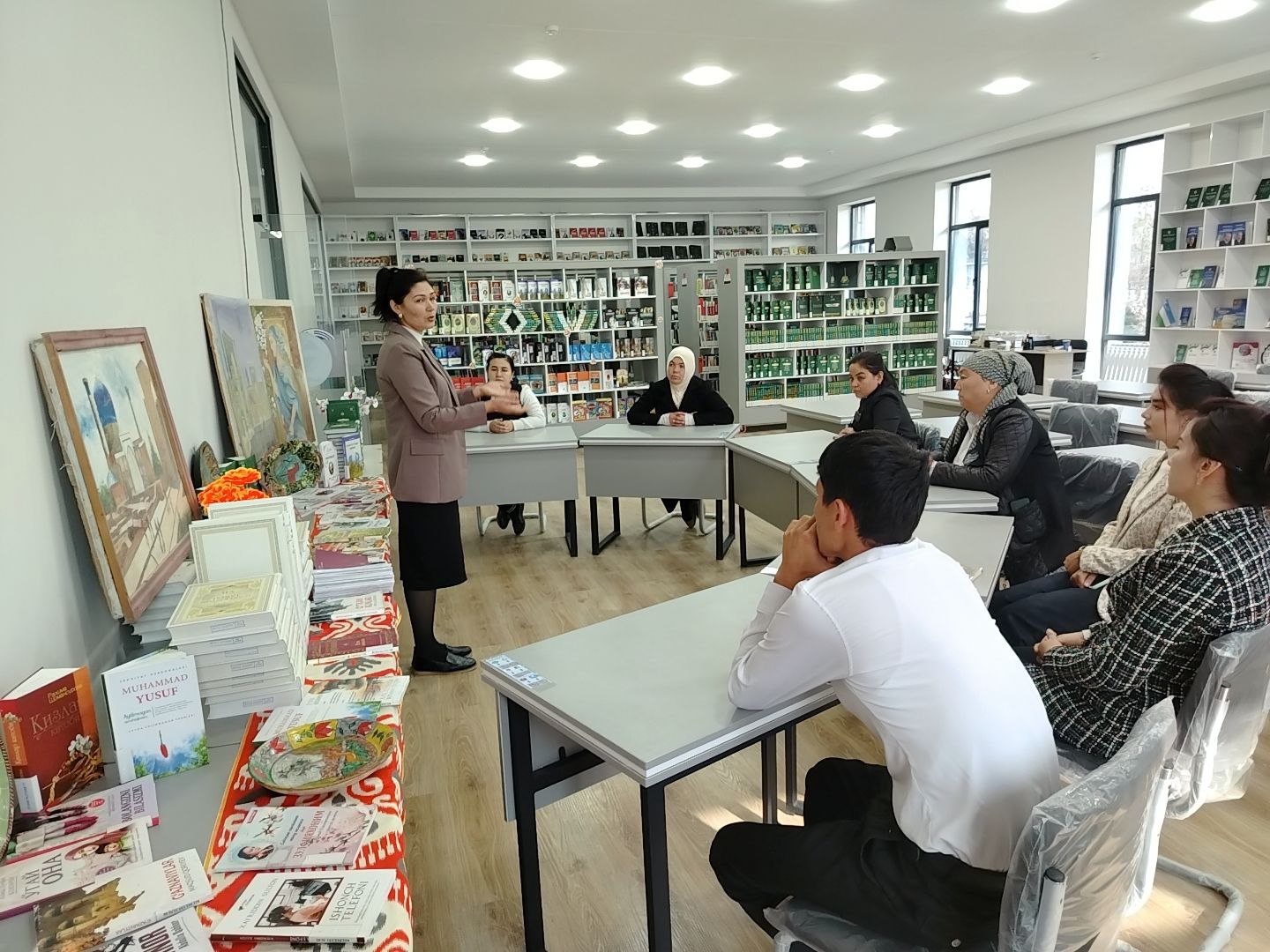 "Bibliografiya ishini tashkil qilish" mavzusidagi mahorat darsi bo'lib o'tdi.