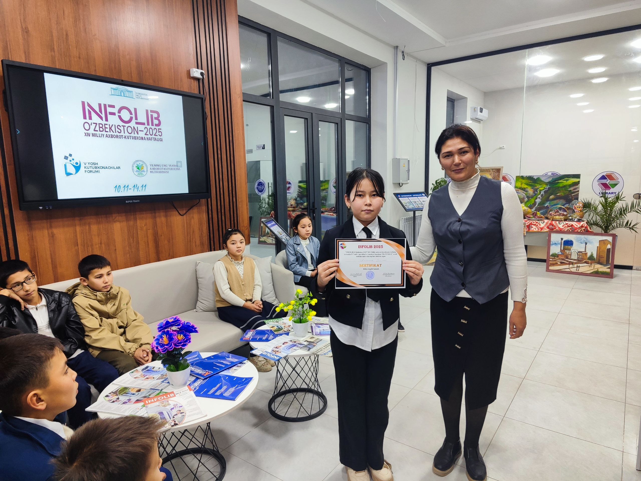 "Oltin kuz" nomli komyuterda insholar tanlovi oʼtkazildi.