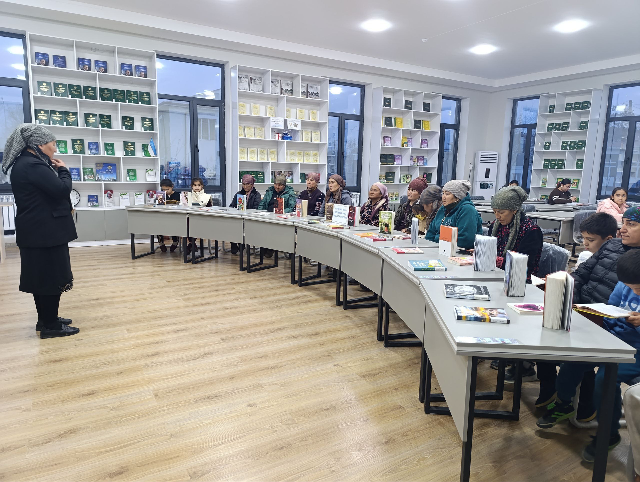 "Kitobxon ona va bola millat poydevori " nomli  davra suhbati tashkil qilindi.