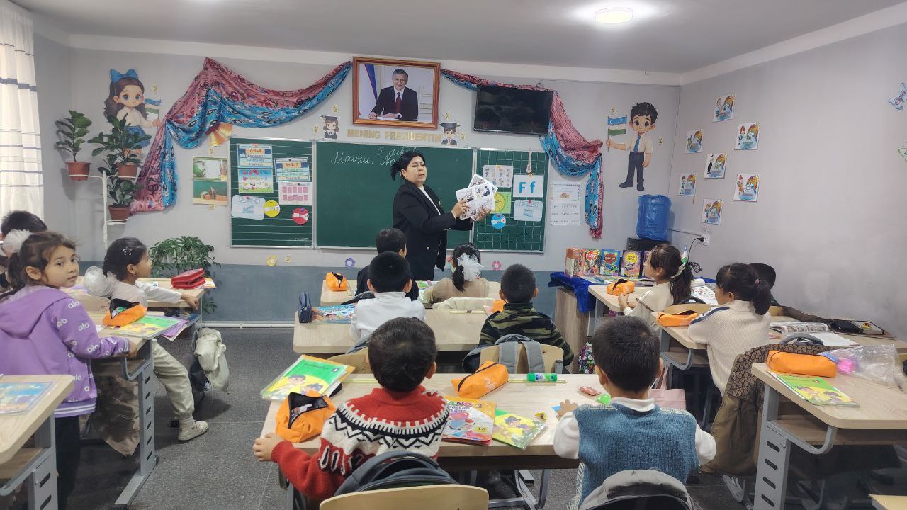 "Ertaklar- yaxshilikka yetaklar"mavzusida maktabning jajji kitobxon o'quvchilari bilan davra suhbati tashkil etildi.