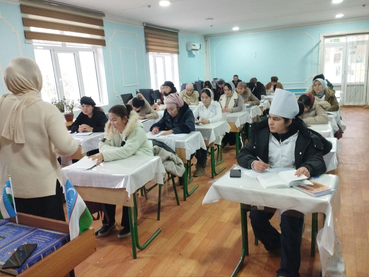 "Kitob xazina -kutubxona xazinalar oroli"  nomli davra suhbati tashkil qilindi