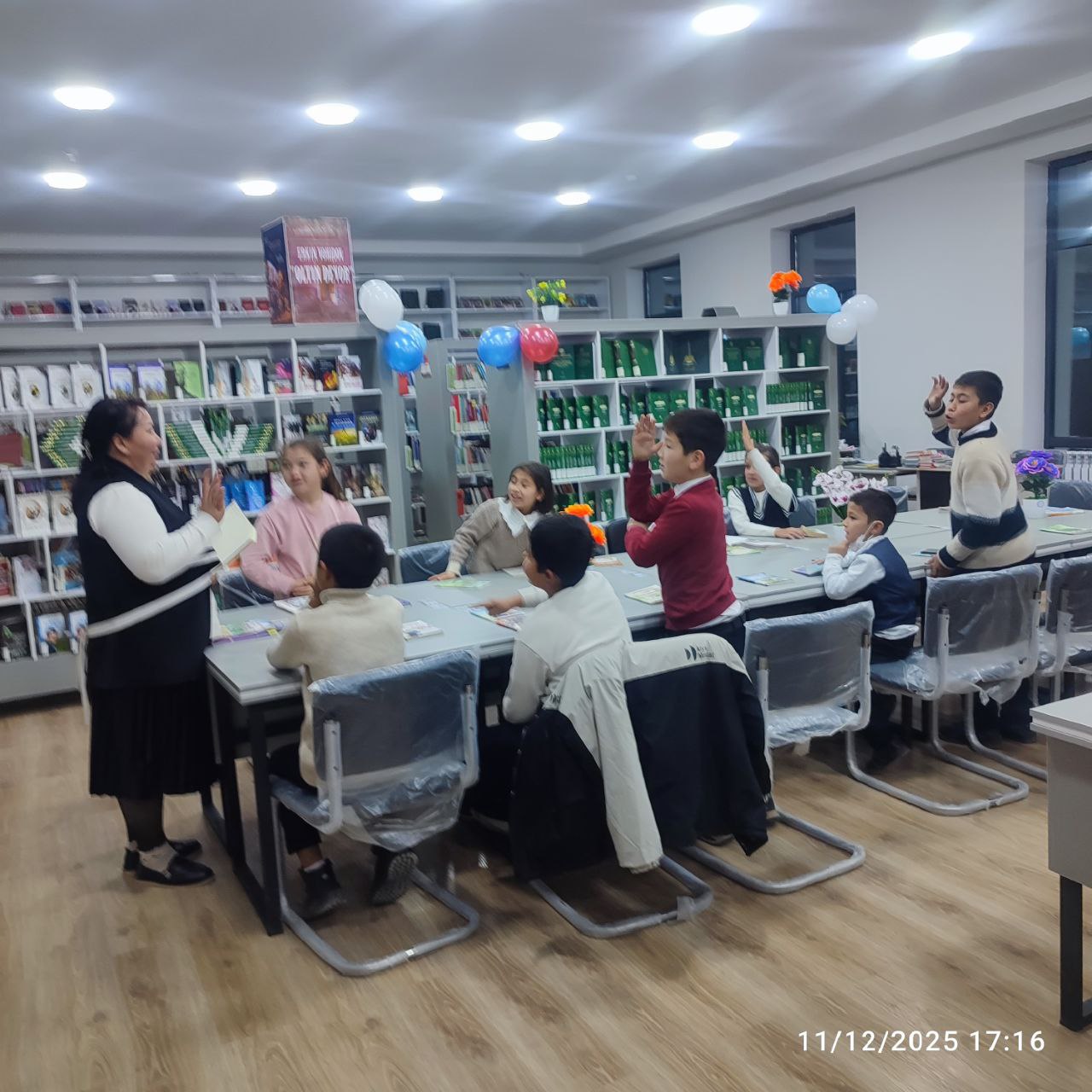 "Ertaklar yaxshilikka yetaklar" shiori ostida davra suhbati tashkil etildi.