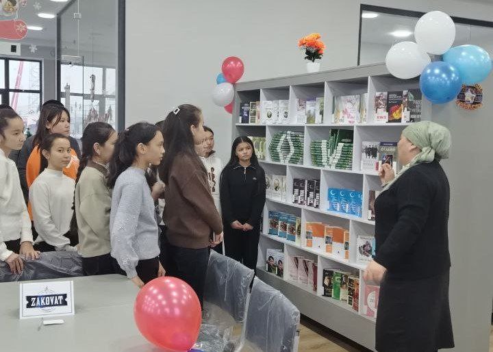 "Keling kitob o'qiymiz " nomli sayohat tashkil qildi.