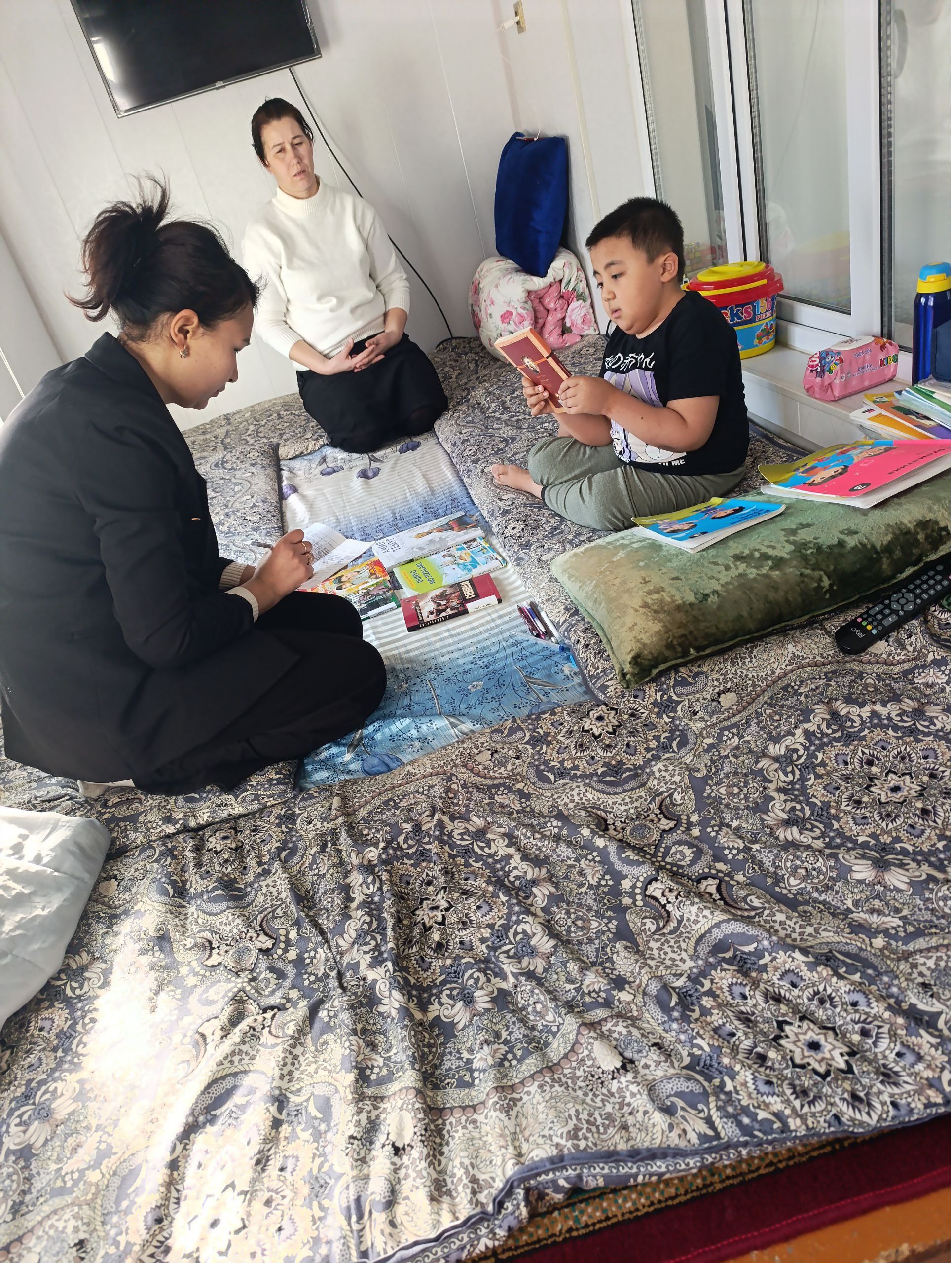 "Mehr kutubxonasi" loyihasi doirasida kitobxonlarga xizmat ko`rsatilmoqda