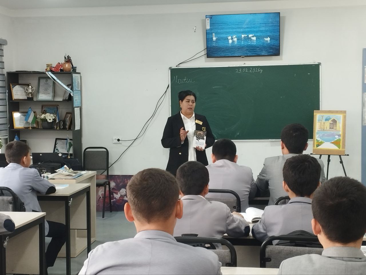 “Bir asar tarixi” shiori ostida davra suhbati tashkil etildi.