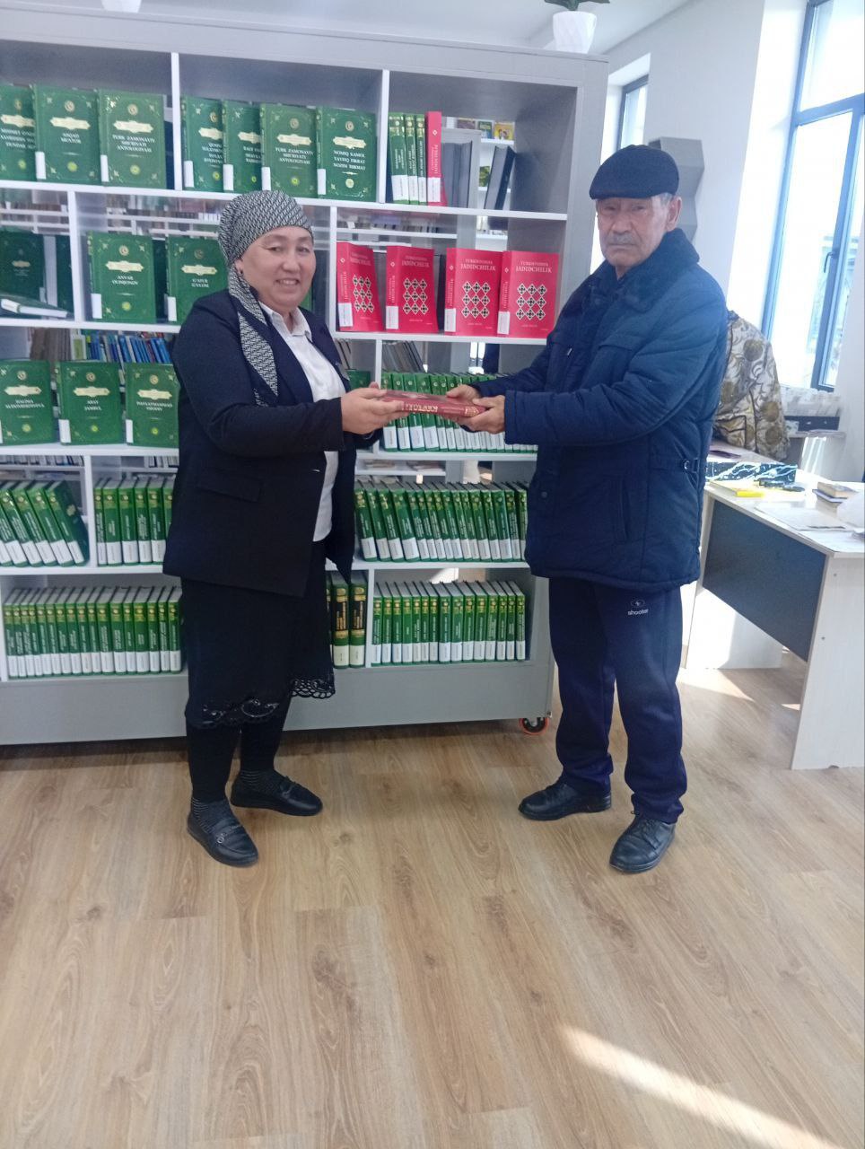 Safarov Bahodir aka   tomonidan buyuk sarkarda va shoir, davlat arbobi Zahiriddin Muhammad Bobur qalamiga mansub Boburnoma asari sovg‘a qilindi.