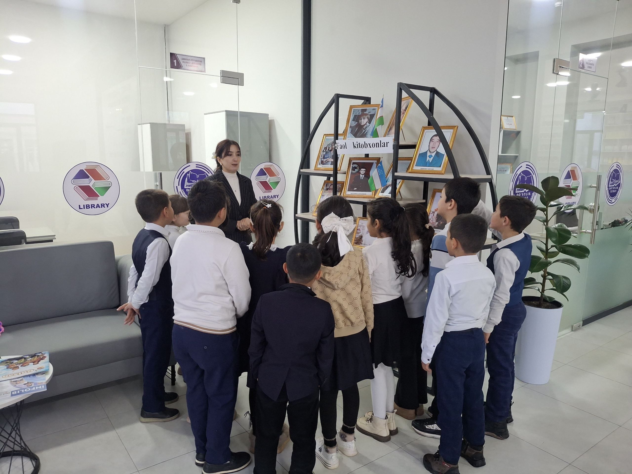 “Quvnoq kitobxonlar sayohati”deb nomlangan  sayohati tashkil etildi.