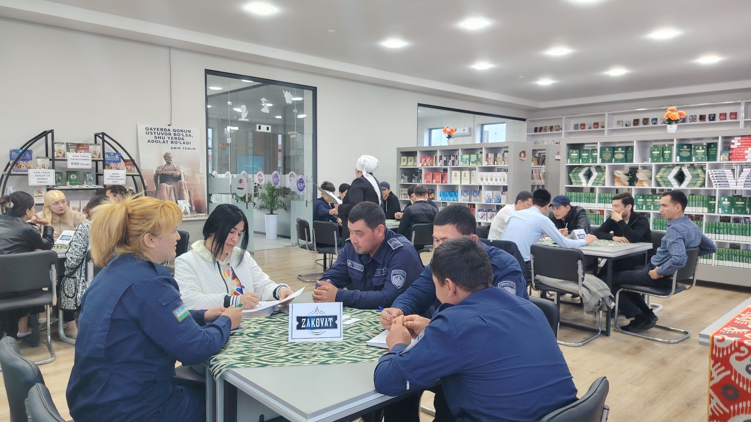 “Adolat davlatning asosi va hukmdorlarning shioridir” nomli zakovat intellektual o‘yini tashkil etildi.