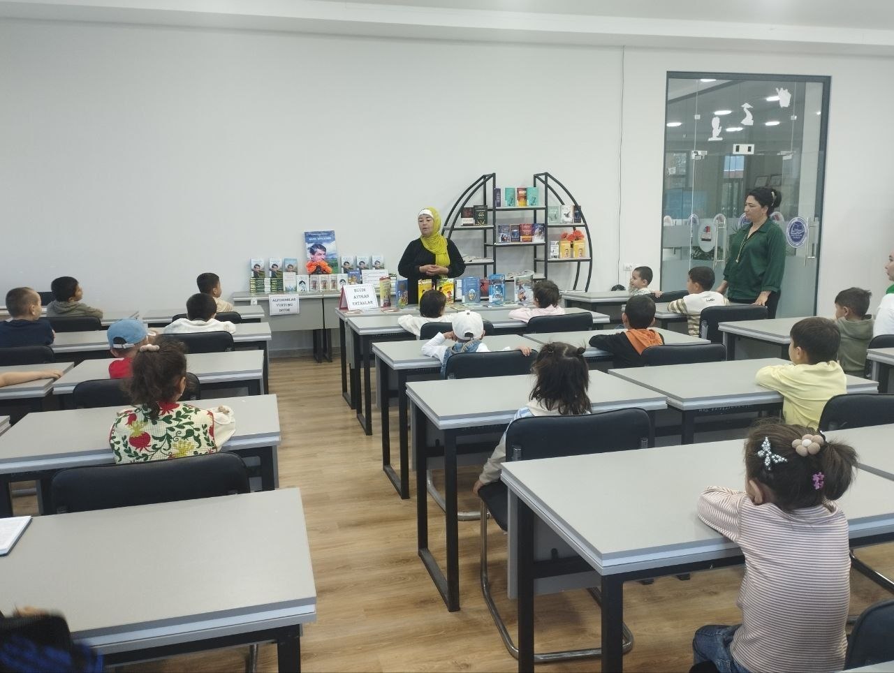 “Buvim aytgan ertaklar” nomli davra suhbati tashkil etildi.