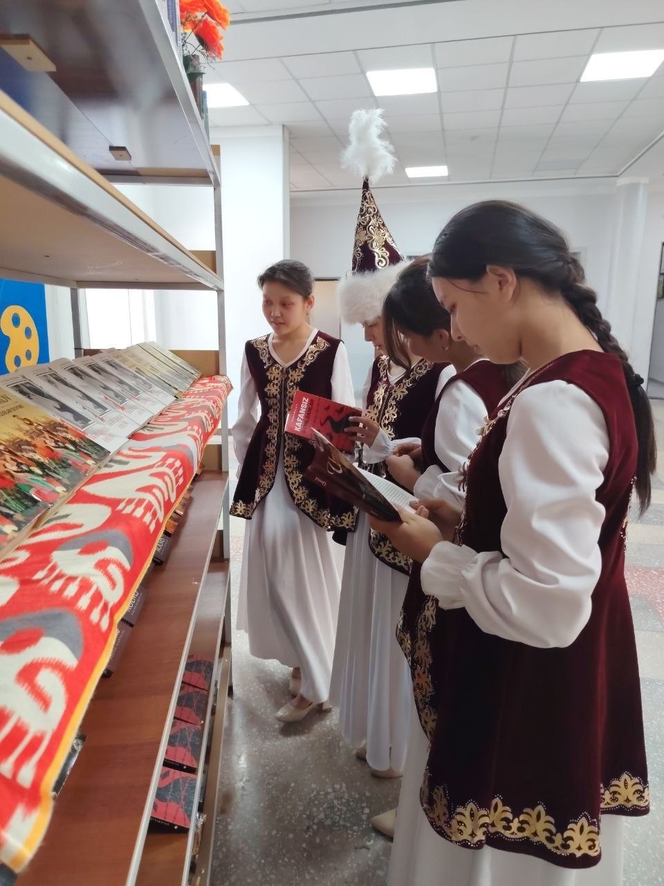 “Yosh avlodni milliy qadriyatlarga sadoqat va vatanparvarlik ruhida tarbiyalash” mavzusida madaniyat markazida ma’naviy-ma’rifiy tadbir tashkil etildi.