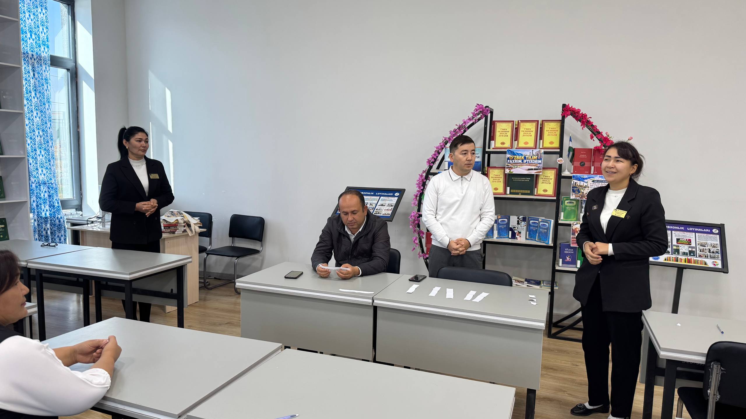 “Raqamli davrda fikrlaş va muammolar yechimi” mavzusida interaktiv mahorat darsi taşkil etildi.